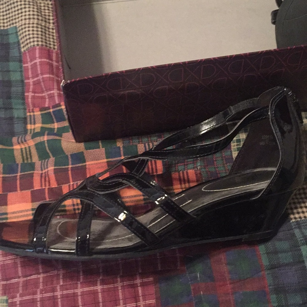 Shoes - Picture 2 of 3